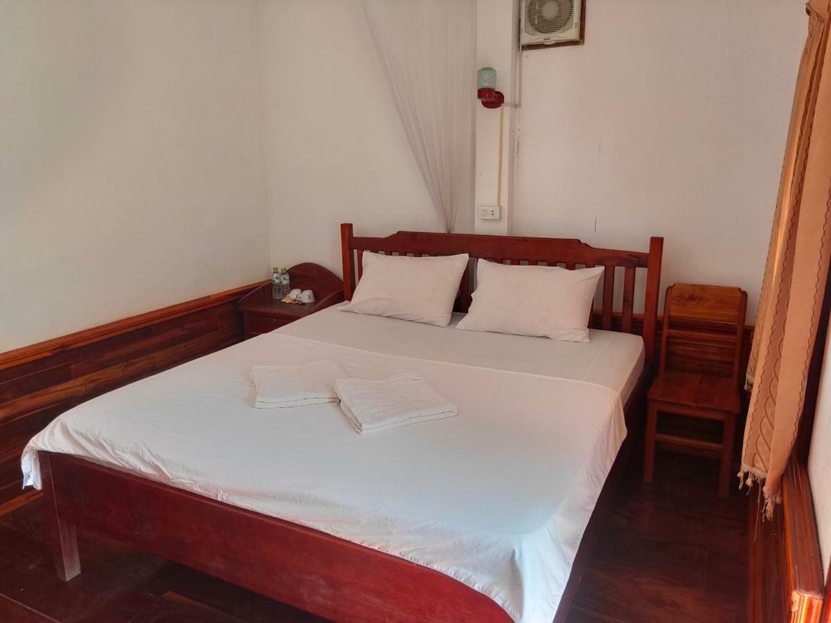 Sunset Bungalows & Gh Muang Ngoi Exterior foto